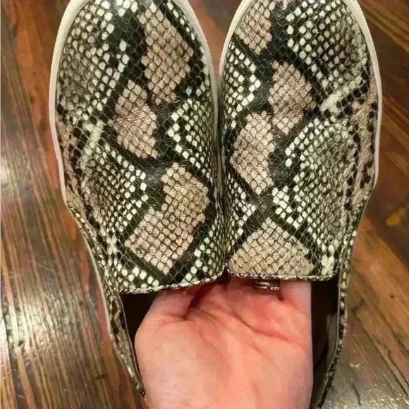 Kate Spade slip on Leather Loafers size 7.5 - Picture 2 of 5